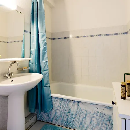 Lagrange Barbara Кавалер-сюр-Мер